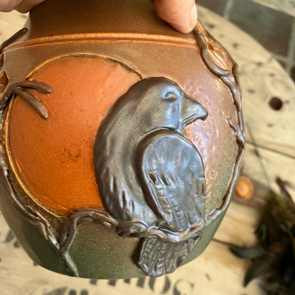 Ephraim Faience Pottery Brown Foretelling Blackbird Reticulated Vase - Picture 10 of 13